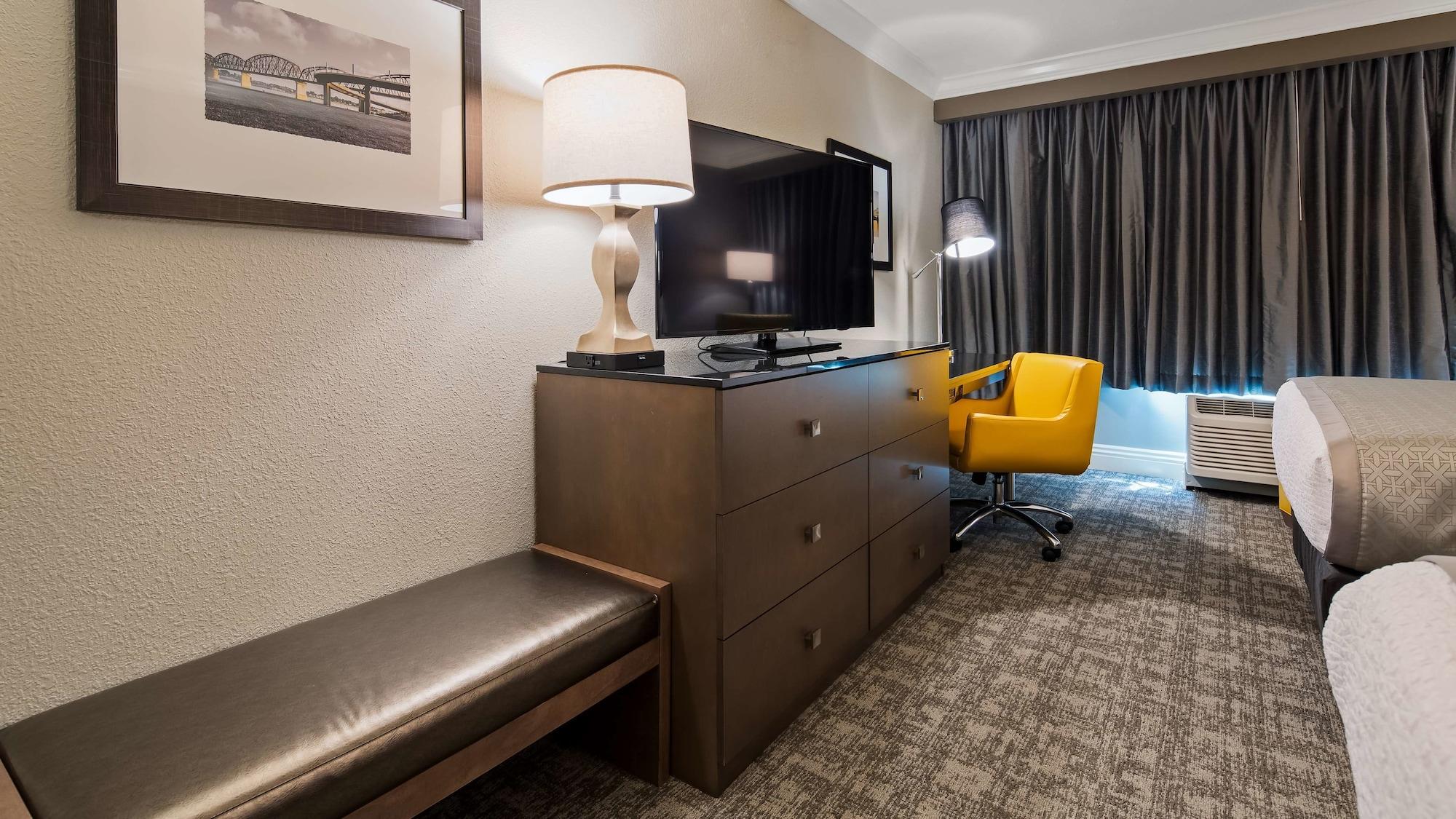 Best Western Premier Airport/Expo Center Hotel Луисвил Екстериор снимка
