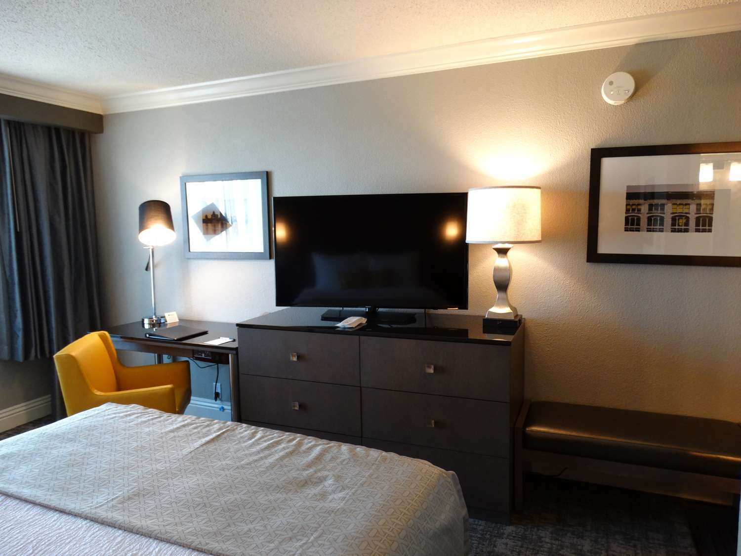 Best Western Premier Airport/Expo Center Hotel Луисвил Стая снимка